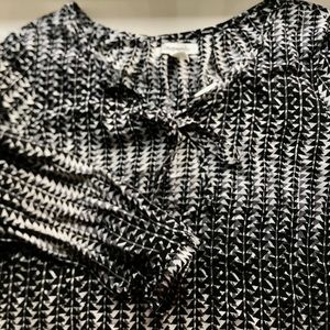 Mid Sleeve Loose Blouse